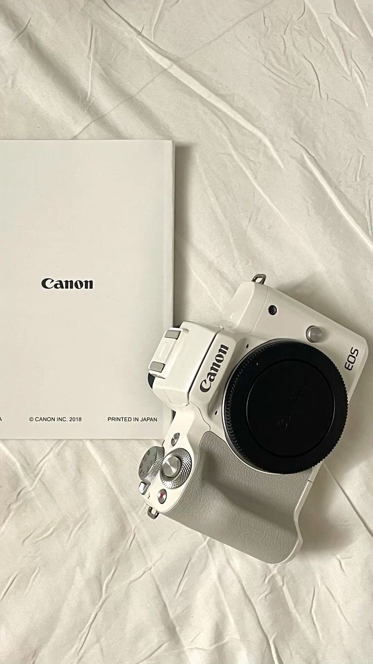 Canon M50