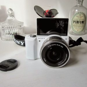 Sony A5100-nhỏ gọn, chụp đẹp, lấy nét nhanh