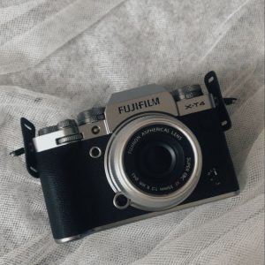 Fujifilm X-T4 chính hãng- quay 4K sắc nét, chống rung 5 trục